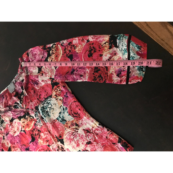 Anthropologie Vanessa Virginia Captured Rose Print Silk Peasant Blouse - Size SM - Picture 7 of 10